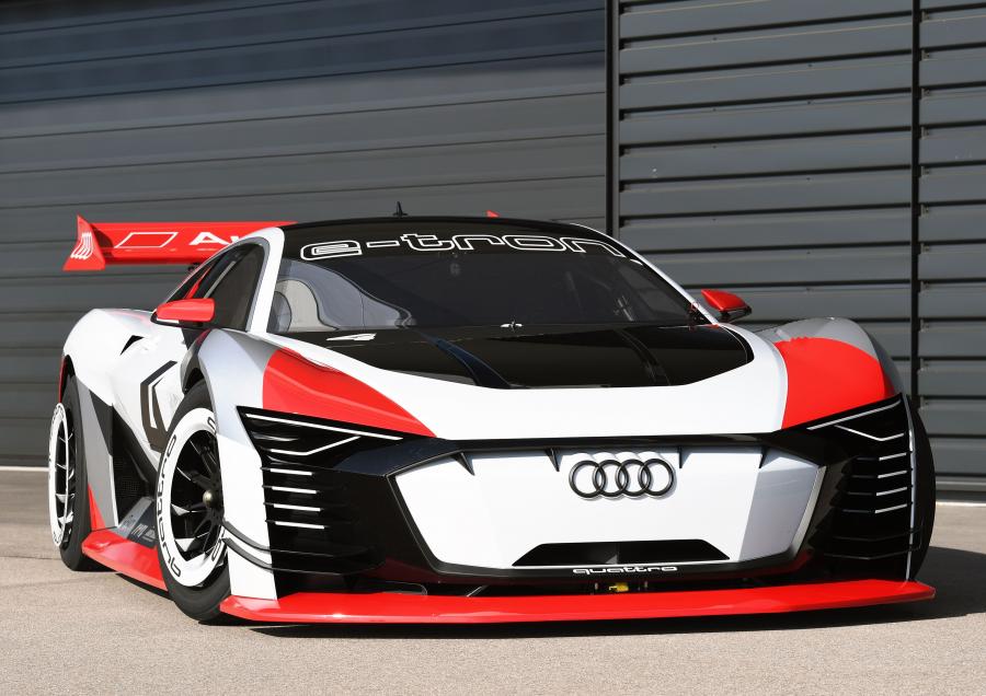  Audi e-tron Vision Gran Turismo 2018 года  (фото 1 из 22)